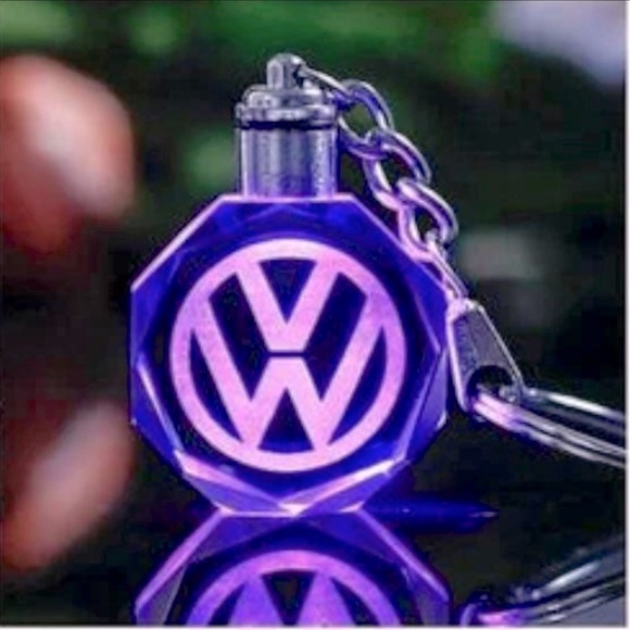 New Volkswagen Laser Engraved Crystal Car Logo Key Chain - Picture 1 of 8